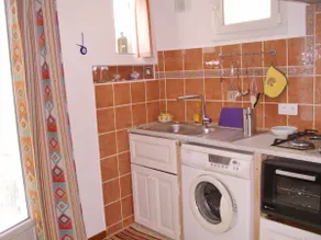 Charming studio, with private garden - Image 5