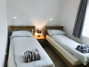 Spacious 2-Bed Flat in Homerton House - Image 2