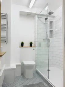 Spacious 2-Bed Flat in Homerton House - Image 5