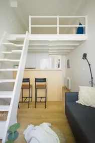 New! Central Designer Home w/ Shared Terrace for 5 - Image 3