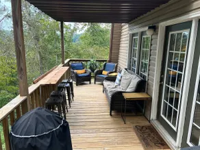 Charming A-frame with Lake Cumberland Views - Image 3