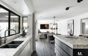 Modern Spacious 4BR + Pool - 5mins drive Airport Long Term Availabale Please contact within - Image 3