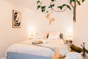 Comfortable apartment with private courtyard - Image 5