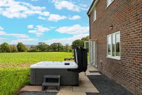 Hambledon Hill Cottage - Image 2