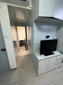 1 min to Kowloon Prince Edward MTR Station, 550 sq ft, 3 bedrooms, 1 living room, clean and tidy, large room - Image 5