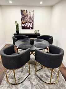 The Luxe Hideaway Apartment in Colonia - Image 3