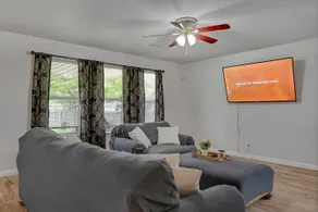 SeaWorld | Lackland AFB | SixFlags | Sleeps 10 - Image 4