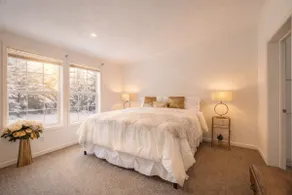 Acadia Retreat W/hot tub 10 min to downtown Bangor - Image 4