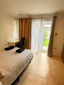 Cosy home, Private garden, Quite, 2 bed & sofa bed - Image 4
