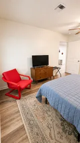 Modern • Near I-10 • Private • Safe Quiet Area - Image 4