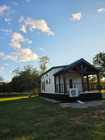 Serene Home Directly Between Houston & Dallas WIFI - Image 4
