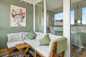 Castle View Apartment • Central • Winter Garden - Image 4