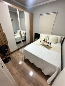 Deluxe Apartment With Private Garage - Image 3