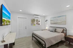 1 mile to BEACH! + POOL! - Image 4