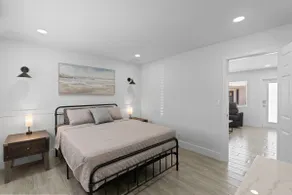 1 mile to BEACH! + POOL! - Image 2