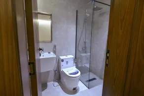 Elegant Studio with Self Check-in - 4A - Image 4
