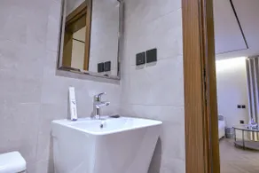 Elegant Studio with Self Check-in - 4A - Image 5