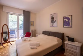 Varese Center Apartment with Private Parking - Image 2