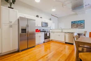 Three bedroom apartment at NWS! - Image 3