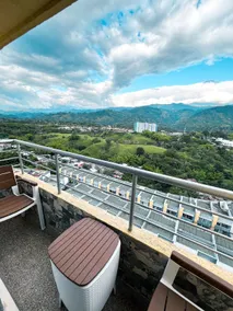 Luxury apartment, with Panoramic Mountain View - Image 3