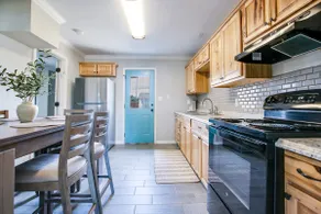 3 BR/1 BA - Centrally Located - Image 3
