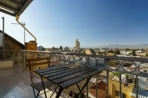 Central Penthouse Sky Suite - Image 3