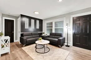 Luxe RO Loft | Central + Private Entry + Parking - Image 2