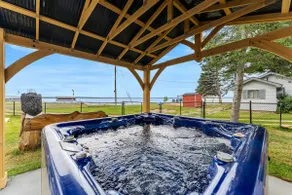 Large 5BD Lakehouse w/ Beach & Hot Tub - Image 2