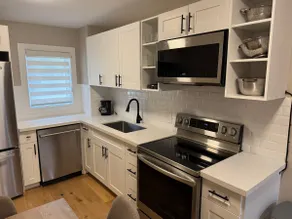 Luxury 1 Bedroom Fully Furnished - Unit 1 - Image 5