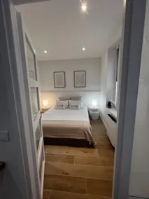 Beautiful & quiet flat, ideally located - Image 4