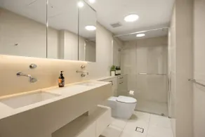 Riverside Lux 2Bed 2Bath Parking - Image 3