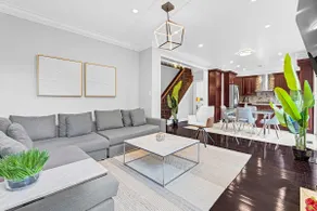 Gorgeous 4BR Home Near Ridgeway Plaza! - Image 4