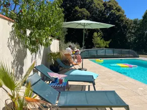 Country house with pool - Image 5