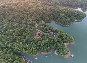Family Lake Getaway - Hot tub/Mini Golf/Game Room - Image 3