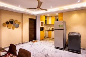 Spacious 3BHK in New Alipore:Aurra Premium Suitess - Image 4