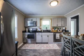 Beautiful 2 BR & 1 Bath: Close to Everything! - Image 3
