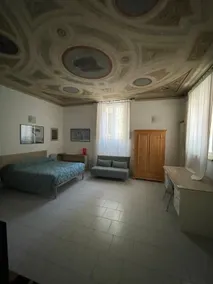 Historic apartment in the center - Image 2