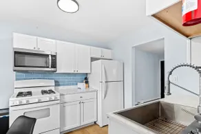 Home Suite Home-H: Minutes to Downtown & P Heights - Image 5