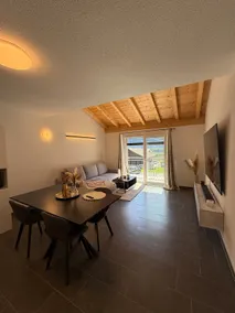 Cozy 80m² Apartment with Mountain and Vineyard View in Valais - Image 2