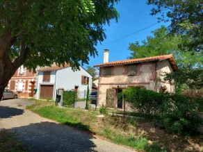Small village house - Image 2