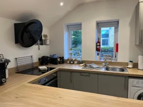 Stylish Loft | Central Grange | Sleeps 4 | WiFi - Image 5