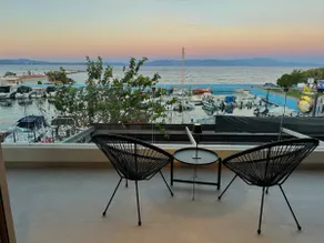 Marathon Coast-Seafront Luxury Apartments - Image 3