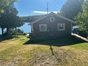 Quiet, 2 beds, lakeside cottage - Image 2