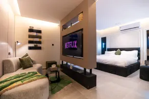 M 108 | Luxe Studio With Balcony | self-entry - Image 5