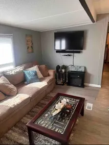 Lakeside Retreat - Image 2