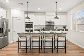 Spacious 5BR/9 beds/near airport - Image 3