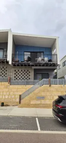 Coastal Townhouse - 500m to the beach - Image 2