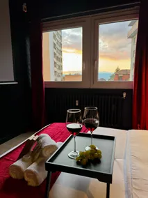Unique suite with private cinema - Image 5