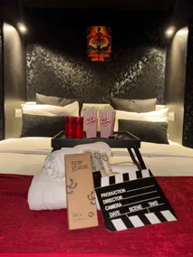 Unique suite with private cinema - Image 4