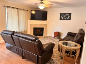Spacious Battle Ground Home! - Image 4